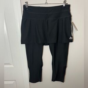 NWT Reebok Play Dry Cropped Athletic Skirt Leggings